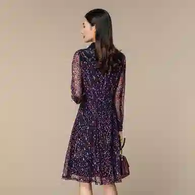 恒源祥 碎花微透网纱雪纺衬衫领高腰长袖连衣裙 道奇蓝