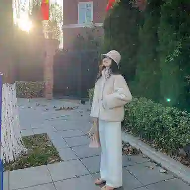 花栗鼠小姐 立领保暖细腻柔和亲肤外套皮草 女款