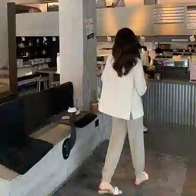 花栗鼠小姐 纯色高腰束脚休闲裤 女款