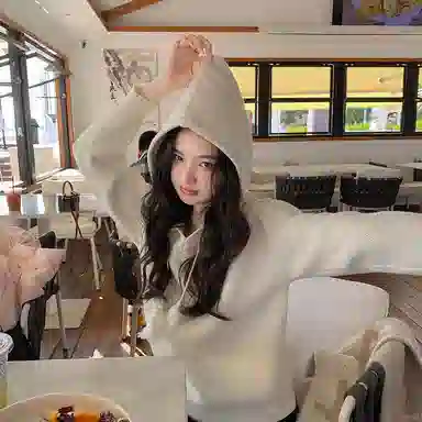 花栗鼠小姐 纯色休闲连帽长袖针织衫 女款