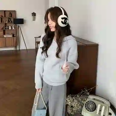 花栗鼠小姐 纯色休闲连帽长袖针织衫 女款