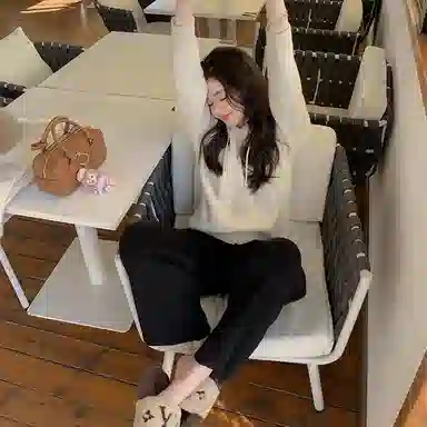 花栗鼠小姐 纯色休闲连帽长袖针织衫 女款