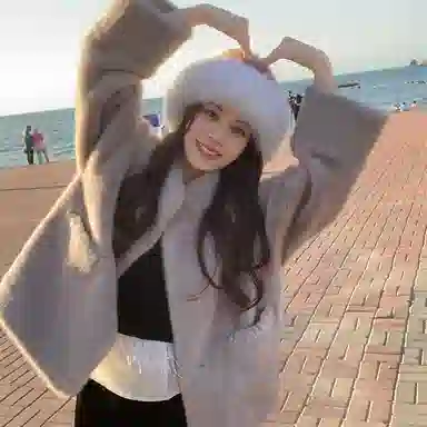 花栗鼠小姐 立领保暖细腻柔和亲肤外套皮草 女款