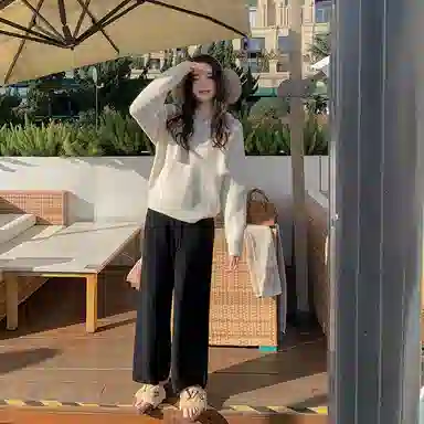 花栗鼠小姐 纯色休闲连帽长袖针织衫 女款