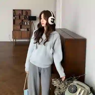 花栗鼠小姐 纯色休闲连帽长袖针织衫 女款