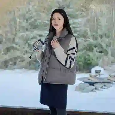 坦博尔 百搭时髦短款立领马甲羽绒服 女款