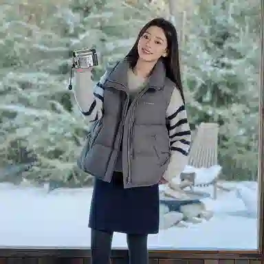 坦博尔 百搭时髦短款立领马甲羽绒服 女款