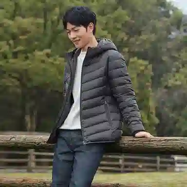 坦博尔 连帽短款轻薄保暖羽绒服 男款