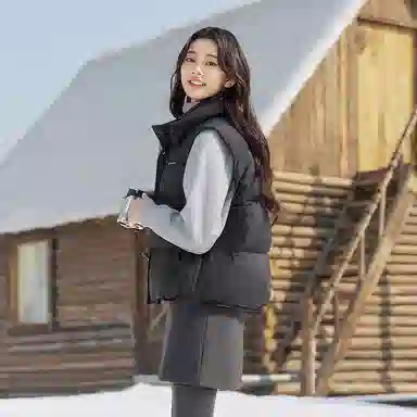 坦博尔 百搭时髦短款立领马甲羽绒服 女款