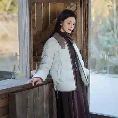 坦博尔 宽松翻领长袖羽绒服 女款