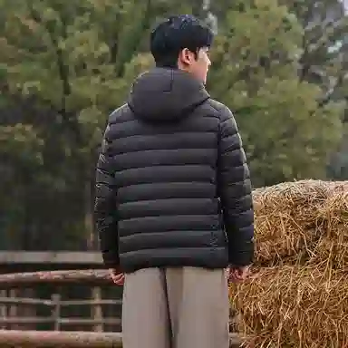 坦博尔 连帽短款轻薄保暖羽绒服 男款