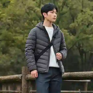 坦博尔 连帽短款轻薄保暖羽绒服 男款