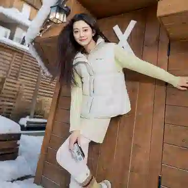 坦博尔 百搭时髦短款立领马甲羽绒服 女款