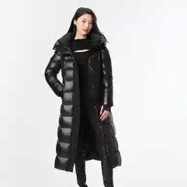 坦博尔 鹅绒长款过膝高充绒量加厚羽绒服 女款