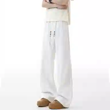 maxim's de paris vibe