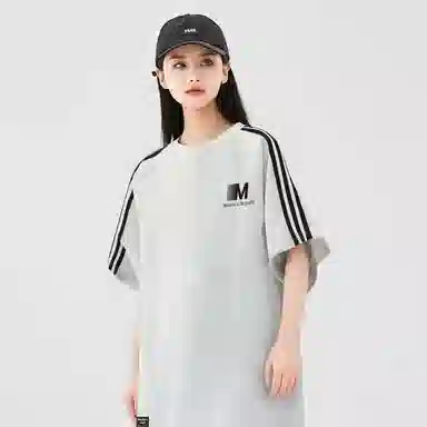 maxim's de paris LogoT