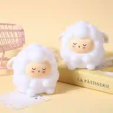 龙智优 可爱绵羊氛围小夜灯 发光玩具