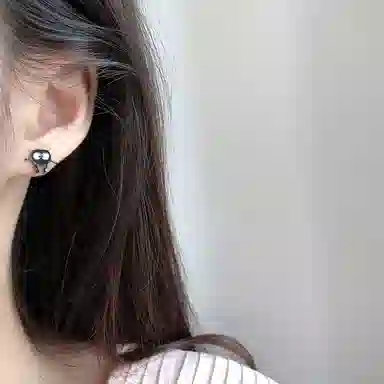 UTD 925 Silver Stud Earrings