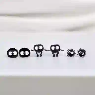 UTD 925 Silver Stud Earrings