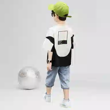 儿童款 十月妈咪 圆领卡通松紧短袖休闲运动套装