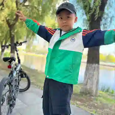 十月妈咪 拼色休闲连帽拉链上衣夹克外套春秋 儿童款