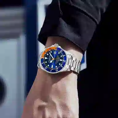 STUHRLING 42mm 200m 883H.01