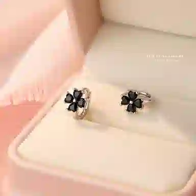 s999