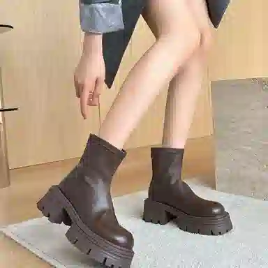 Zhong Design Simple Fashion Boots