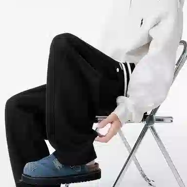 G.M BONNEY 2025 Logo