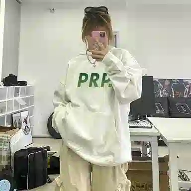 棉购 简约风小清新字母印花多巴胺休闲上衣潮流时尚百搭学院风加绒加厚连帽长袖卫衣 女款