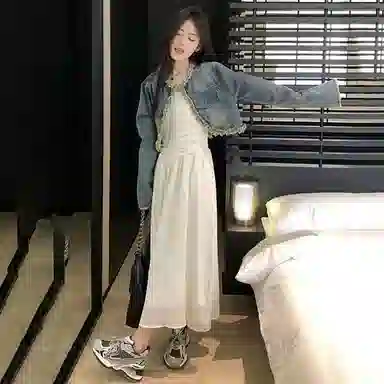 棉购 做旧毛边流苏长袖牛仔外套设计感宽松短款连衣裙裙装套装 女款