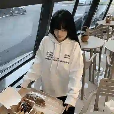 棉购 美式复古字母印花连帽重磅高街通勤长袖卫衣 女款