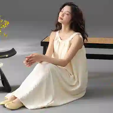 棉购 纯色简约带胸垫无袖睡裙 女款