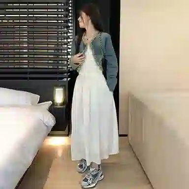 棉购 做旧毛边流苏长袖牛仔外套设计感宽松短款连衣裙裙装套装 女款