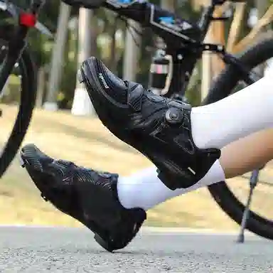 金迈王 轻便舒适透气防滑 骑行鞋 男女同款