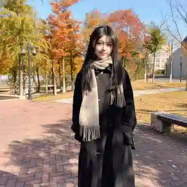 梦特娇 白色秋冬简约百搭流苏点缀保暖 羊毛 绒线围巾 男女同款情侣款