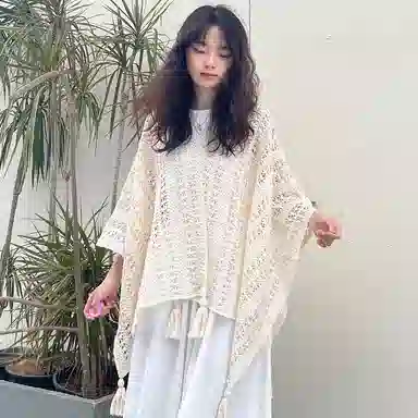 梦特娇 民族风流苏半镂空外搭披风 云南西藏新疆旅游防寒 仿羊绒 披肩 女款