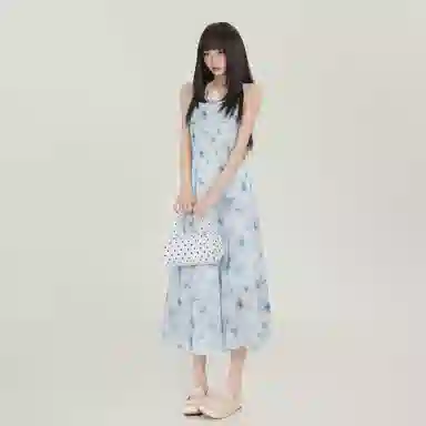合身适中方蝴蝶印花水墨风设计感通勤休闲温柔高街辣妹晕染海边度假小众领夏季无袖仙气腰简约优雅法式慵懒时尚吊带连衣裙 女款