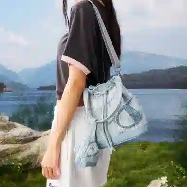 Champion Mono Pregnant Bucket Bag