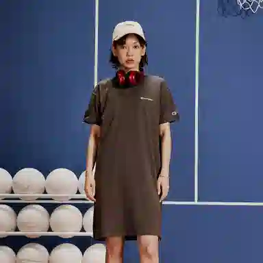 Champion WOMEN'S BASIC SS24 Logo