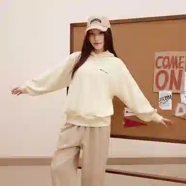 Champion FW24 WOMEN'S CASUAL Logo