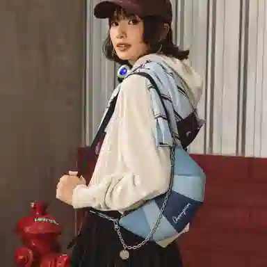 Champion Croissant Shoulder Bag Nano SS25