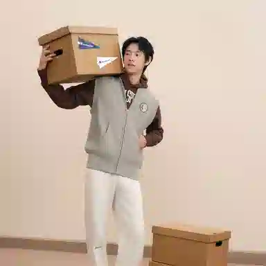 Champion MEN'S CASUAL Logo