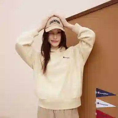 Champion FW24 WOMEN'S CASUAL Logo