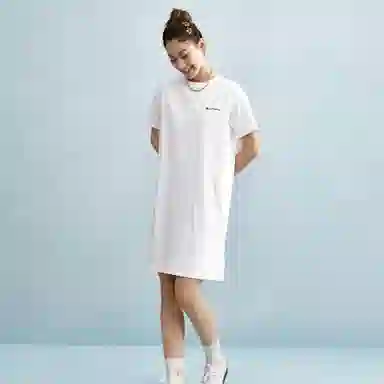 Champion WOMEN'S BASIC SS24 Logo