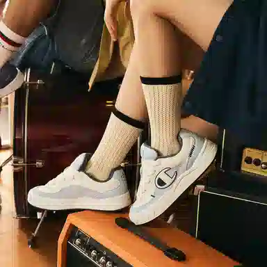 Champion Campus Atomic 1