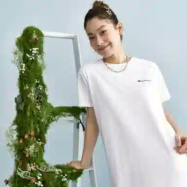 Champion WOMEN'S BASIC SS24 Logo