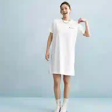 Champion WOMEN'S BASIC SS24 Logo