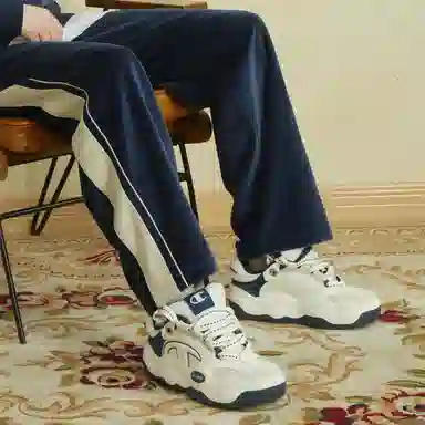 Champion Essentials CloudNine V1