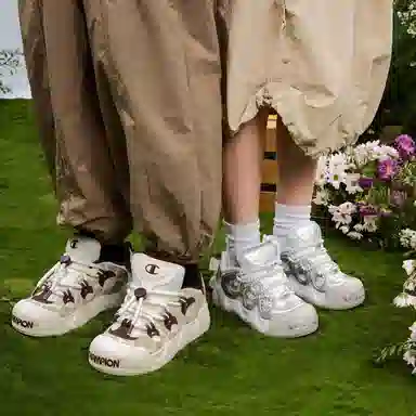 Champion Puffy Donut